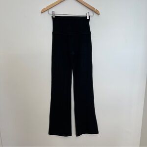 Beyond Yoga Black Space dye Flare Leggings Yoga Pants Size Small NWOT
